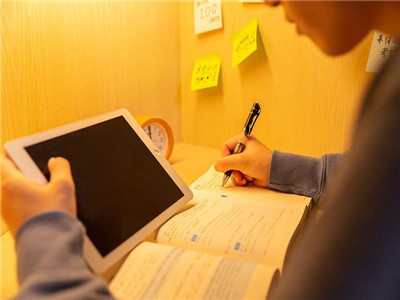 中小学生校外培训服务合同