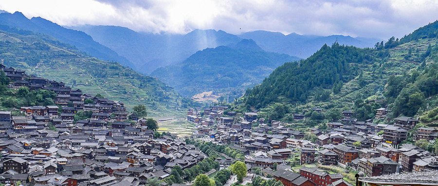 农村自建房怎么拿房产证？一文讲清办理流程和必备材料，别走弯路！