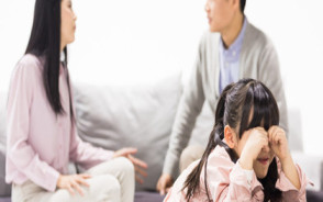 如何让孩子避免家庭暴力